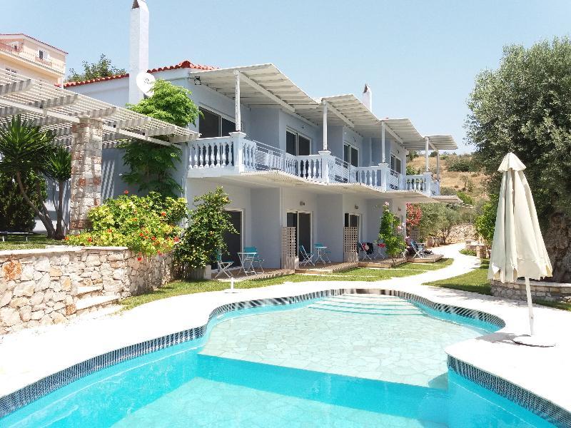 Sunny Place Resort Kranidi Eksteriør billede