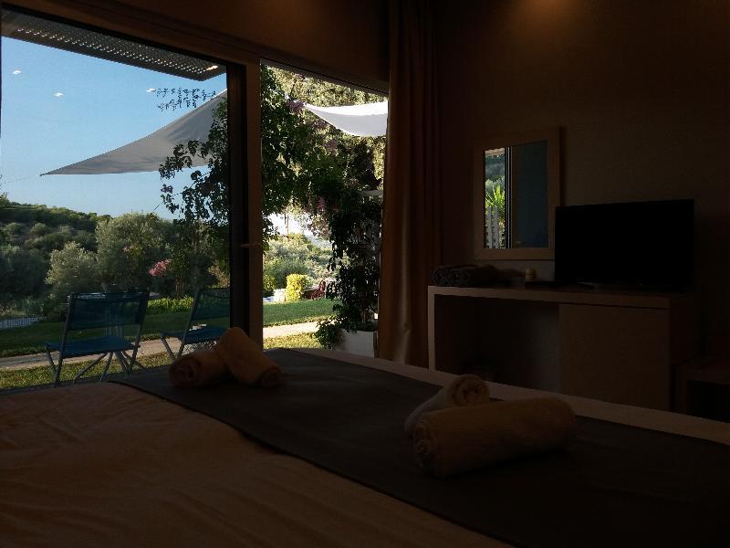 Sunny Place Resort Kranidi Eksteriør billede