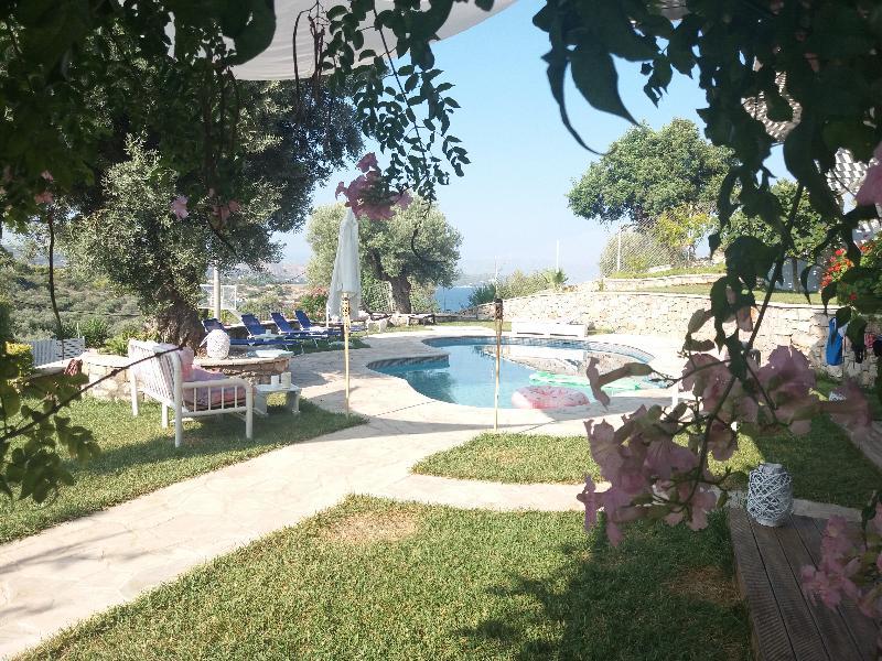 Sunny Place Resort Kranidi Eksteriør billede